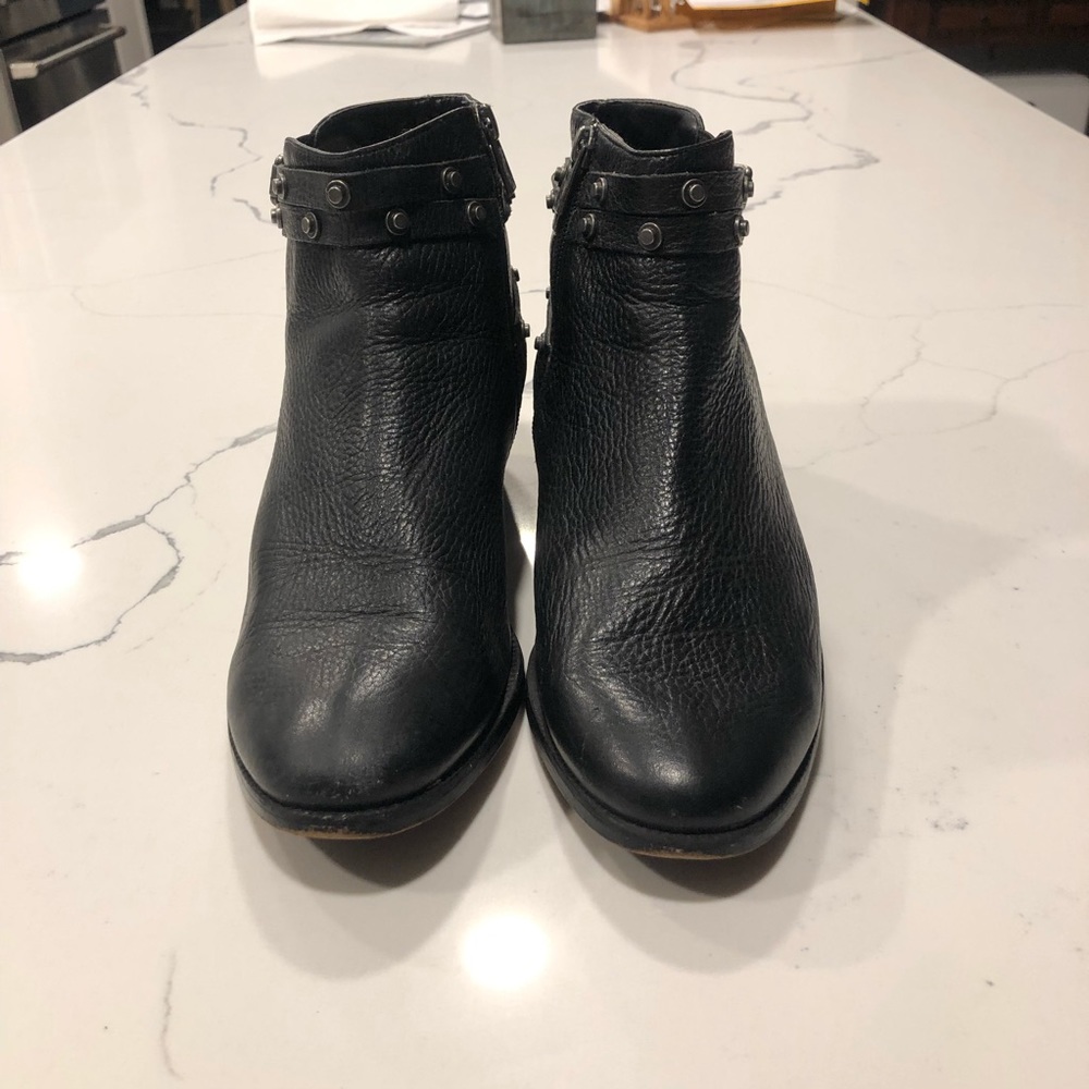 Halogen black booties sz 10